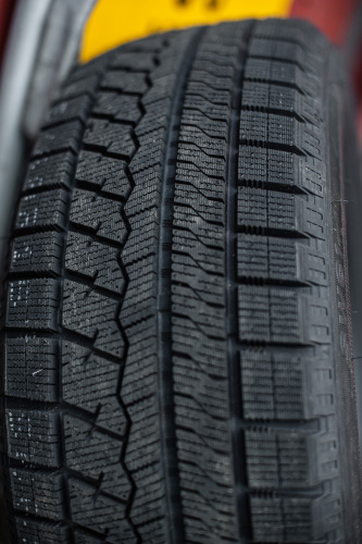 фото протектора и шины Ice Blazer Arctic Шина Sailun Ice Blazer Arctic 185/70 R14 88H