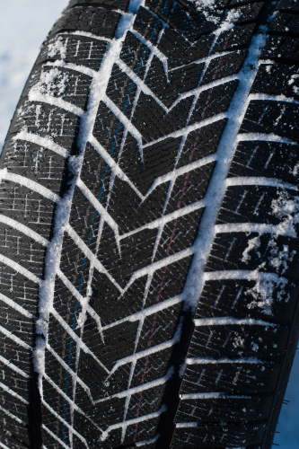 фото протектора и шины WINTERHAWKE II Шина ZMAX WINTERHAWKE II 275/45 R21 110H